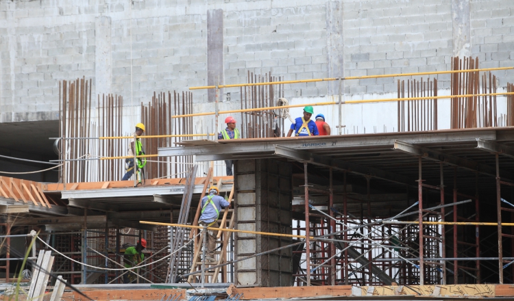 La construcción tiene una expectativa de empleo de 13%, refleja una baja de siete puntos porcentuales. /Foto Archivo