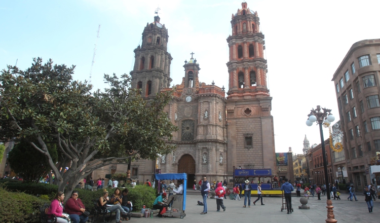 La Plaza de Armas es uno de los puntos indispensables en toda visita a esta urbe. EFE