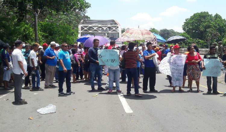 Baruenses en Paso Canoas /Foto José Vásquez 