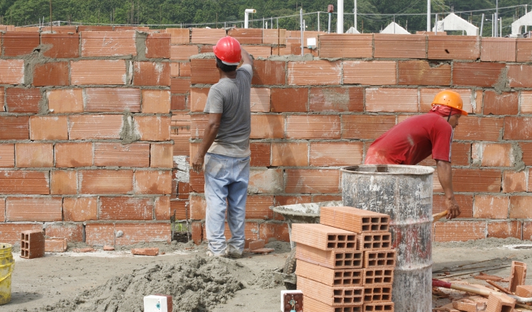 Convivienda pronostica que para este año contraten a menos personal. /Foto Archivo