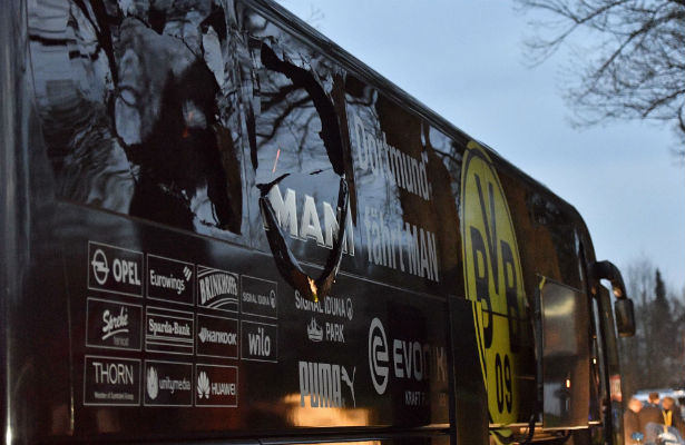 El autobús del Borussia Dortmund./ Foto AP