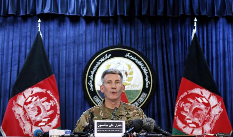 El general John W. Nicholson, comandante de las tropas de EE.UU.  en Afganistán, presenta informe. /Foto EFE
