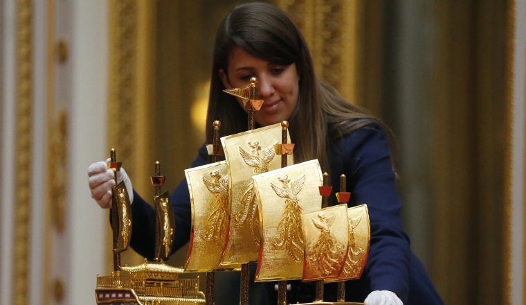 Un presidente le regaló un velero. Un presidente le regaló un velero.