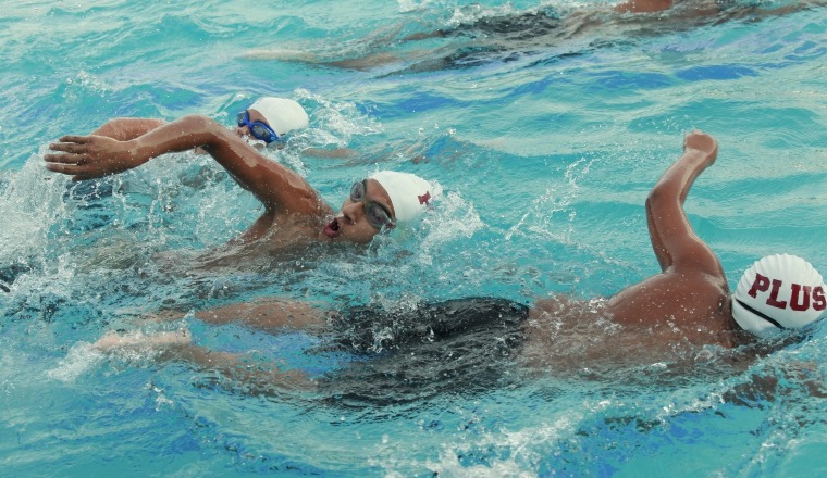 Organización: Los miembros de la junta directiva del club y sus atletas están trabajando fuertemente para la realización de la II Copa Internacional de Natación Beldagans Plus 2017, que se dará del 14 al 17 de diciembre. /Foto Anayansi Gamez