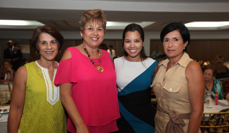 2. Raquel Hernández, Gissela de Millan, María Cristina de Duque y María Lourdes De Icaza.