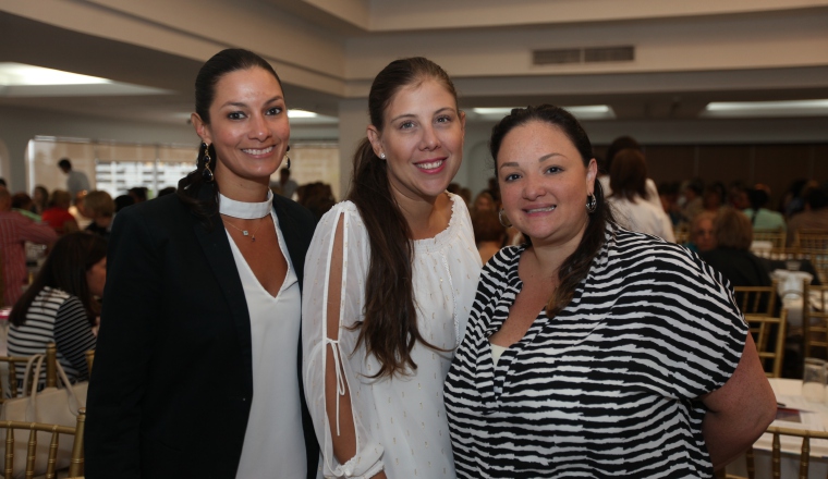 4. Anna Beatriz Arias, Michelle Jelenszky de Arias y Sheldy Herrera.