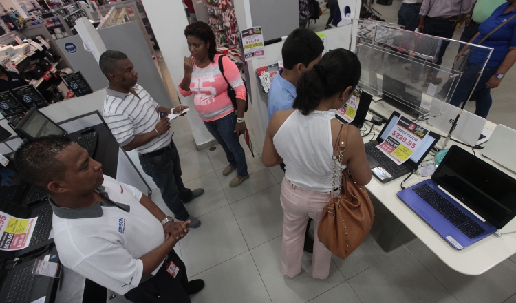 En la mayoría de los casos la principal causa por la cual los consumidores interponen un reclamo es el incumplimiento de garantía. /Foto Archivo