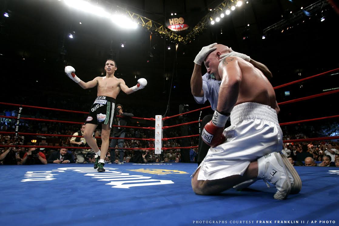 Chávez Jr.  tiene foja de 50 victorias (32 KOs), dos derrotas y un empate.
