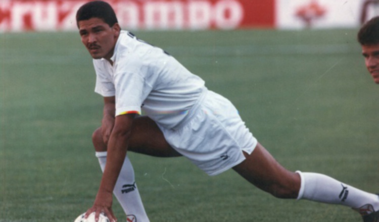 Fernández jugó en tres equipos en España. Grupo Epasa