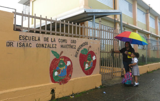 Unos 27,000 estudiantes serán reubicados en otros planteles cuando sus escuelas cierren a finales de mayo, dijo la secretaria de Educación, Julia Keleher. FOTO/AP