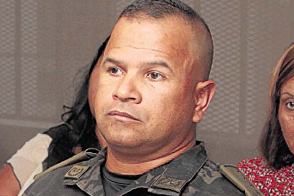 Sugieren la separación de Eric Estrada del SPI