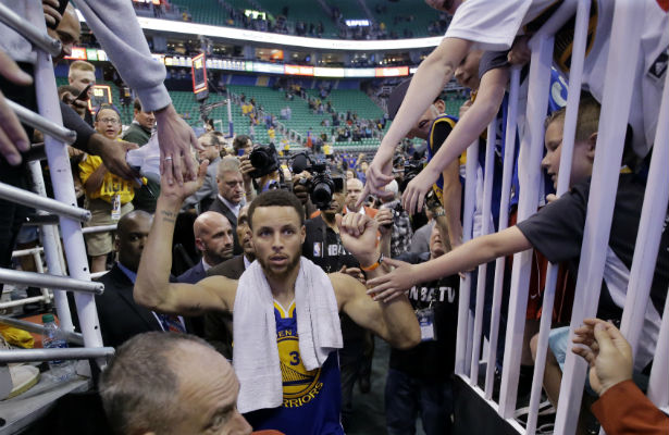 Stephen Curry es la máxima estrella de los Warriors./ Foto AP