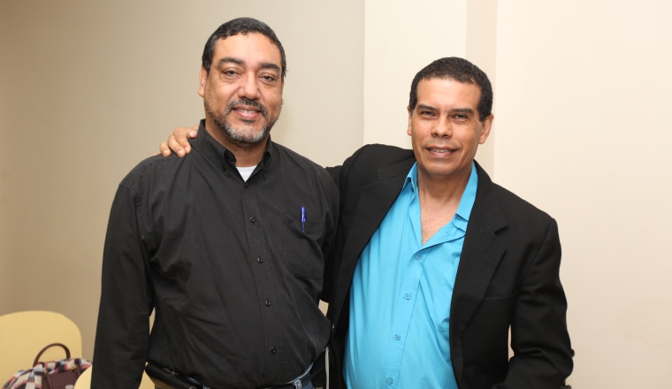 Escritores Héctor Aquiles González y Gonzalo Meléndez. Escritores Héctor Aquiles González y Gonzalo Meléndez.