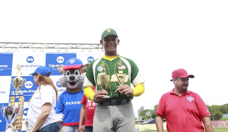 Adán Sánchez fue el jugador más valioso del torneo. Adán Sánchez fue el jugador más valioso del torneo.