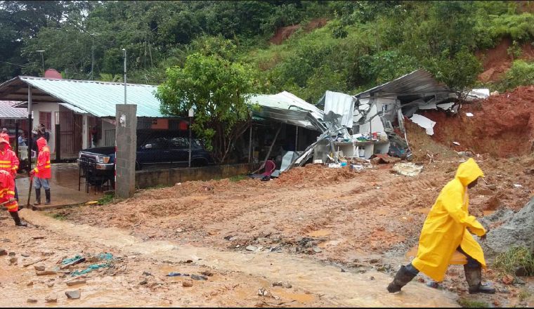 En noviembre del 2016, debido al mal tiempo de lluvia que imperó en el país, se registró un deslizamiento de tierra en el sector de Fundavico, en Nuevo Chorrillo de Arraiján, provincia de Panamá Oeste. En noviembre del 2016, debido al mal tiempo de lluvia que imperó en el país, se registró un deslizamiento de tierra en el sector de Fundavico, en Nuevo Chorrillo de Arraiján, provincia de Panamá Oeste.