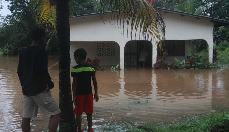 Un aproximado de unas 25 viviendas resultaron afectadas por las inundaciones en San Vicente de Chilibre en septiembre  del 2016, así lo  informó el Sistema Nacional de Protección Civil (Sinaproc). /Foto Edwin González 