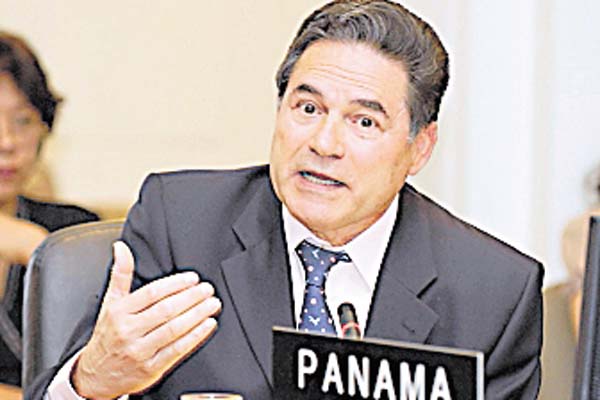 Royo: ‘No es necesaria la detención del expresidente Martinelli’