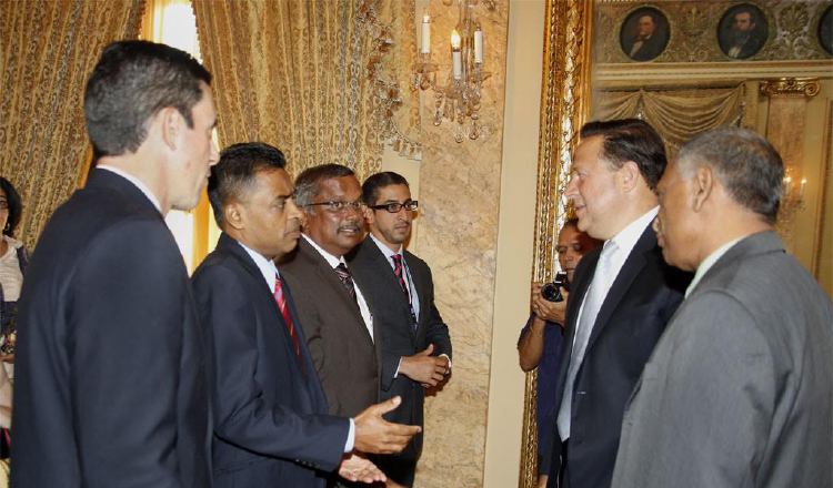 En agosto de 2014, el presidente Juan Carlos Varela y el vicecanciller, Luis Miguel Hincapié, recibieron a los funcionarios de Guyana para firmar el convenio de importación de arroz.