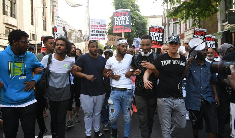Protestas en el centro de Londres. AP