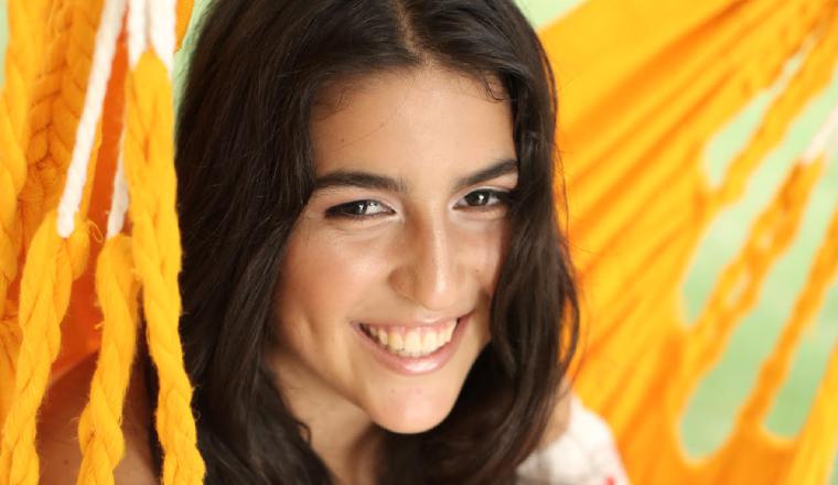 María Laura Quintero Domínguez es una de las debutantes que apreciaremos en el Festival de Debutantes 2017 a celebrarse el 1 de julio en el Club Unión, evento organizado por las Damas Guadalupanas para recaudar fondos. Son sus padres el señor Ricardo Antonio Quintero Vega y la señora Lisa Inés Domínguez Osorio.