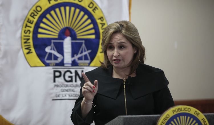 La procuradora general, Kenia Porcell, durante la conferencia de prensa sobre investigación de compra de Epasa. /Foto Víctor Arosemena 