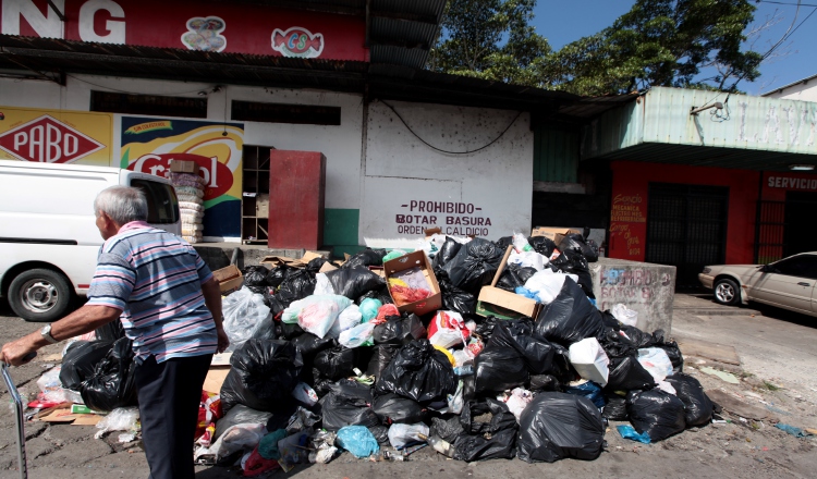 Cada panameño genera 1.2 kilos de basura diariamente. /Foto Archivo