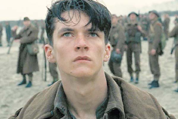 En varias cintas el actor Tom Hardy aparece con parte de la cara tapada, tanto como Bane en el cierre de la trilogía de “Batman” en manos de Nolan, pero también en “Mad Max: Fury Road”, hasta que el propio Nolan lo vuelve a convocar.