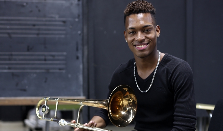 Entre sus planes está crear una banda de jazz. /Foto Aurelio Herrera