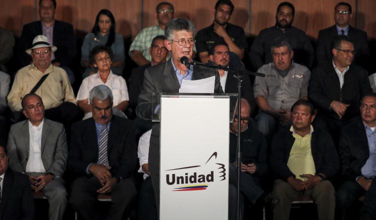El diputado opositor Henry Ramos Allup, precisó que están dispuesto a dialogar con el chavismo bajo ciertas condiciones. EFE