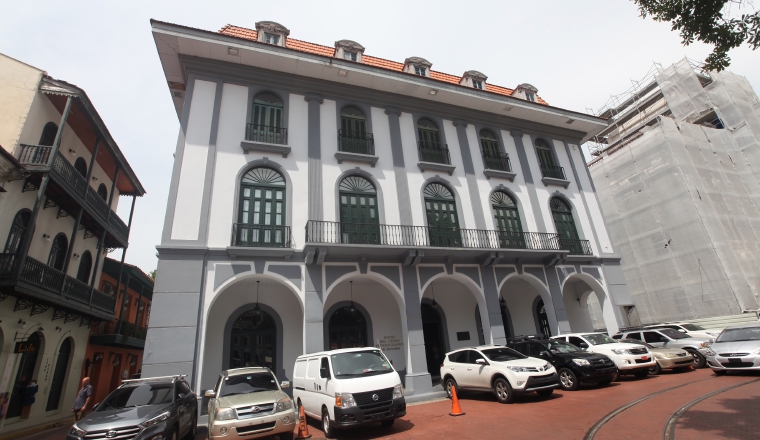 Museo del Canal de Panamá, en la Plaza Catedral. Museo del Canal de Panamá, en la Plaza Catedral.