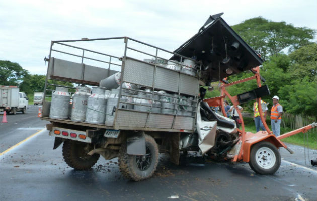 Daños considerables en la carrocería de los vehículos. Fotos: Thays Domínguez. 