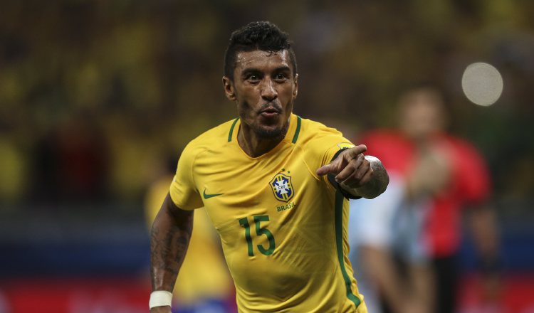 Paulinho, de 29 años, pasará reconocimiento médico, firmará su nuevo contrato y será presentado como jugador azulgrana este jueves. /Foto EFE