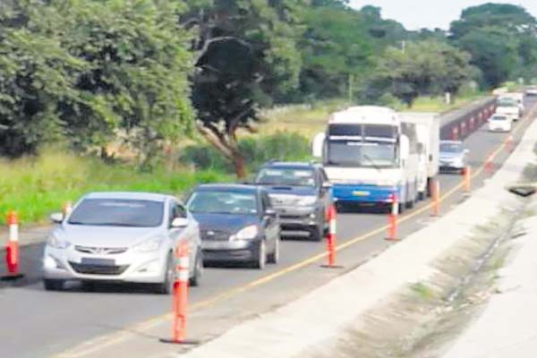 Tramo la Vía Panamericana, en Coclé, que está en reparación. /Foto Elena Valdés