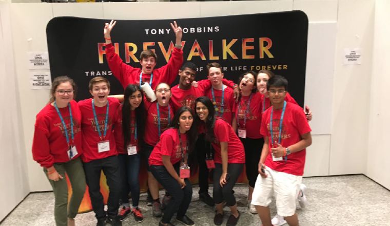 Los 'firewalkers'. Su confianza en sí mismos se incrementó al 100%. Los 'firewalkers'. Su confianza en sí mismos se incrementó al 100%. /Foto Cortesía