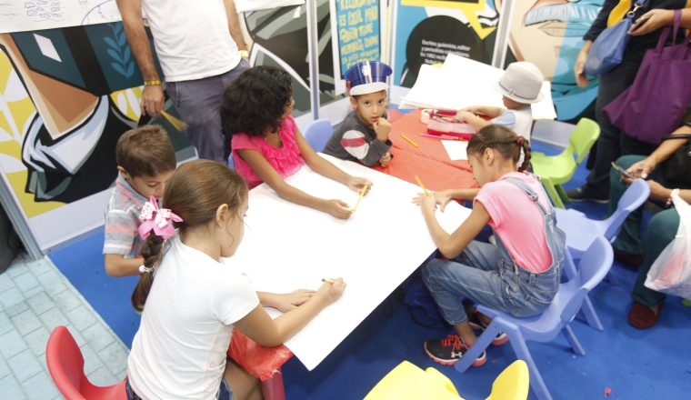 Hay muchas actividades para la niñez. Aprenden y se entretienen. Hay muchas actividades para la niñez. Aprenden y se entretienen.