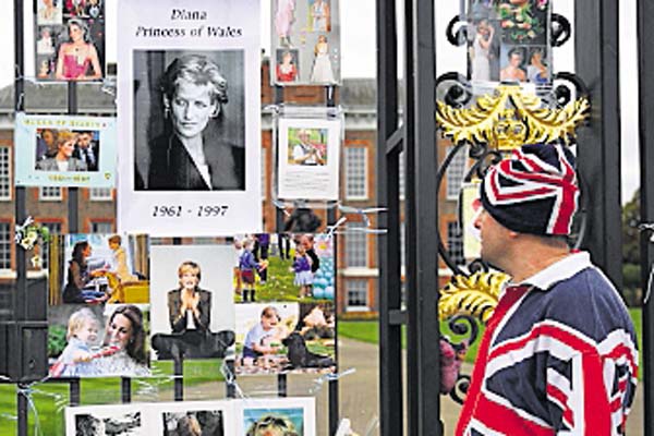 Esto escribió la reina Isabel II sobre Lady Di días después de su muerte