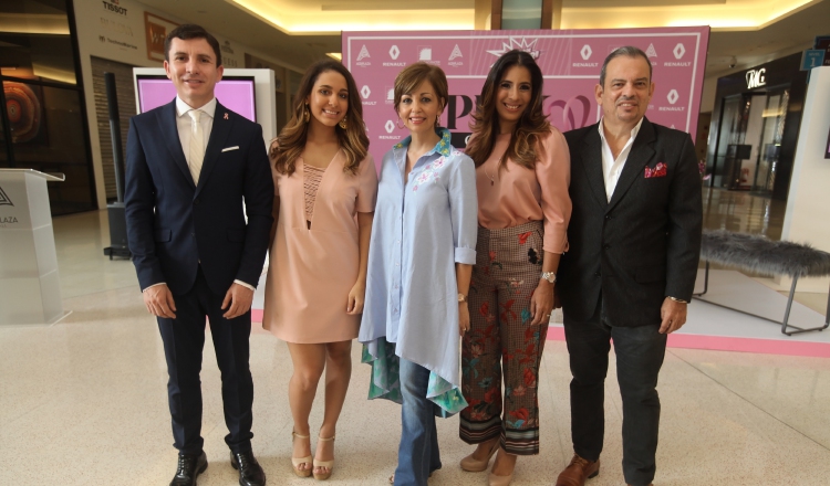 1. Raúl Cubilla, Gianna Fábrega, Laura Fábrega, Mónica Contreras y Federico Visuetti.