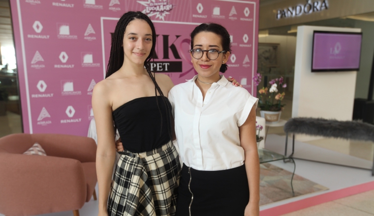 4. María Guerra y Cristel Ryan.