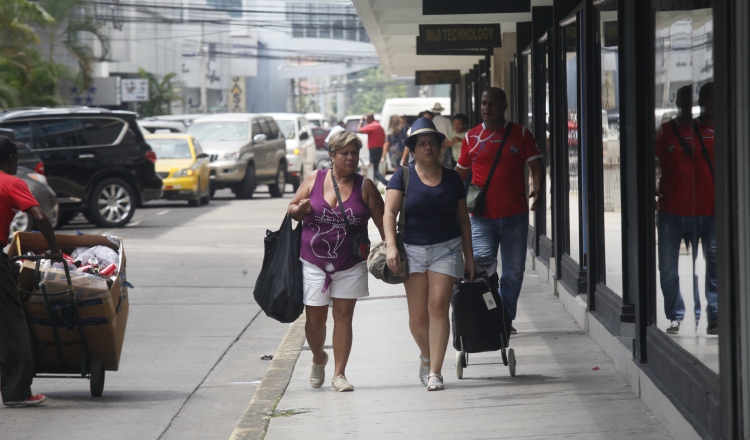 La Zona Libre de Colón ha mantenido por cuatro años bajas en su movimiento comercial debido a conflictos con sus principales clientes.  Archivo