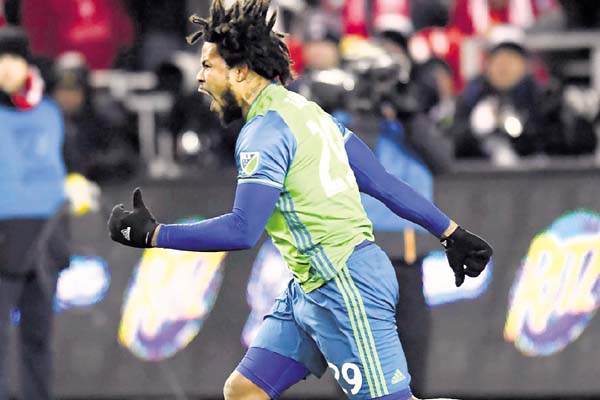 Román Torres es figura en el Seattlte Sounders de la MLS.