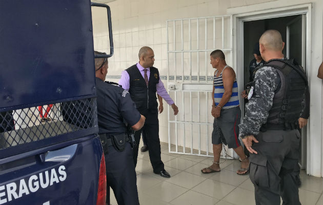 Los tres detenidos operaban mediante contactos telefónicos. Fotos: Víctor Eliseo Rodríguez.  