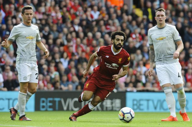 El egipcio Salah (c) fue un dolor de cabeza. Foto EFE