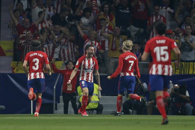 Saúl vacunó al Barcelona con un tiro lejano. Foto AP