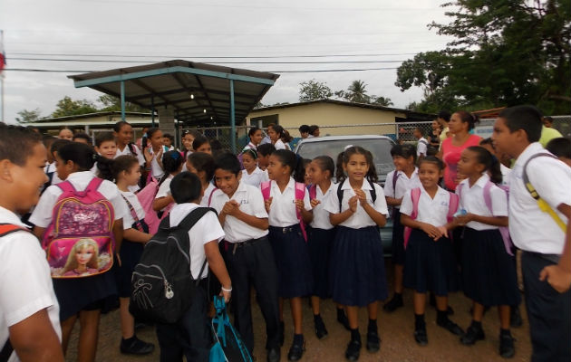 Los estudiantes de sexto grado debieron reiniciar clases en la escuela primaria de Los Santos. Foto: Zenaida Vásquez