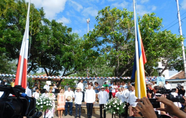 Los actos protocolares marcan el inicio de la celebración de los días patrios.