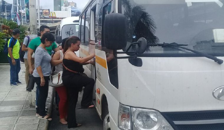 Buses de entidades públicas prestaron servicio. Buses de entidades públicas prestaron servicio. /Foto Cortesía