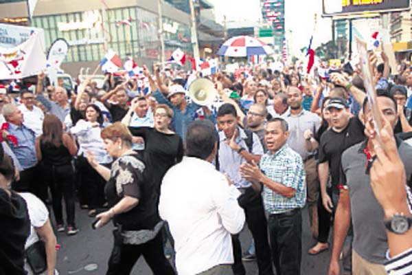 Ciudadanos protestaron en rechazo a la impunidad y la corrupción