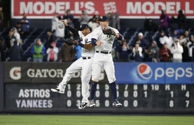Aaron Judge celebra con Aaron Hicks. Foto AP Aaron Judge celebra con Aaron Hicks. Foto AP