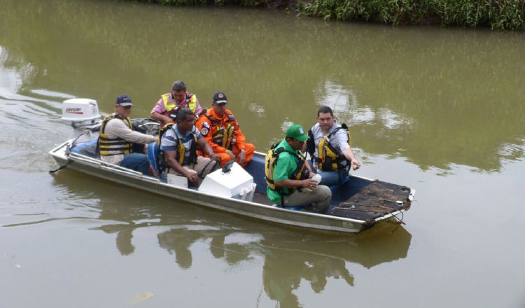 Realizan recorrido en las aguas del río Parita en Herrera.  Thays Domínguez