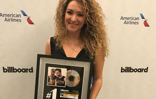 Academia Latina reconoce a Erika Ender y otras mujeres